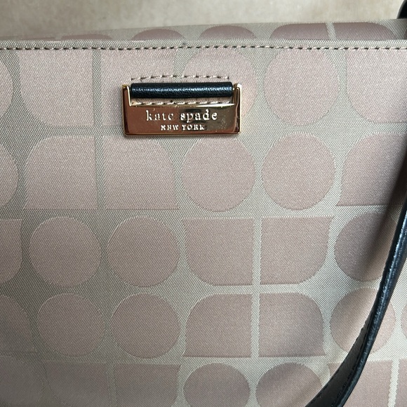 Kate Spade Purse - Picture 2 of 8